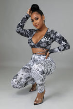 Load image into Gallery viewer, Graffiti Legging Set Dazzled By B
